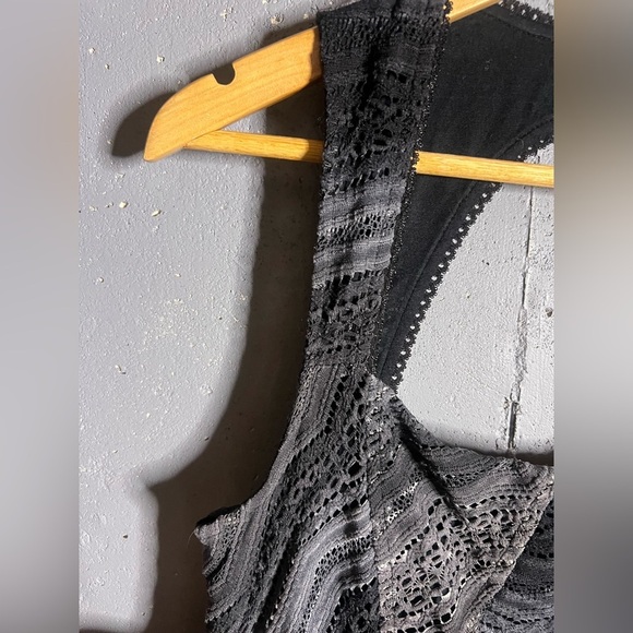 Free People Gradient Crochet knit dress in size 6 - Picture 4 of 11